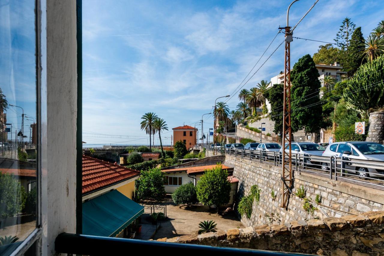 New Fishermans House Seaside, Air Conditioning & Wi-Fi Bordighera Exterior photo